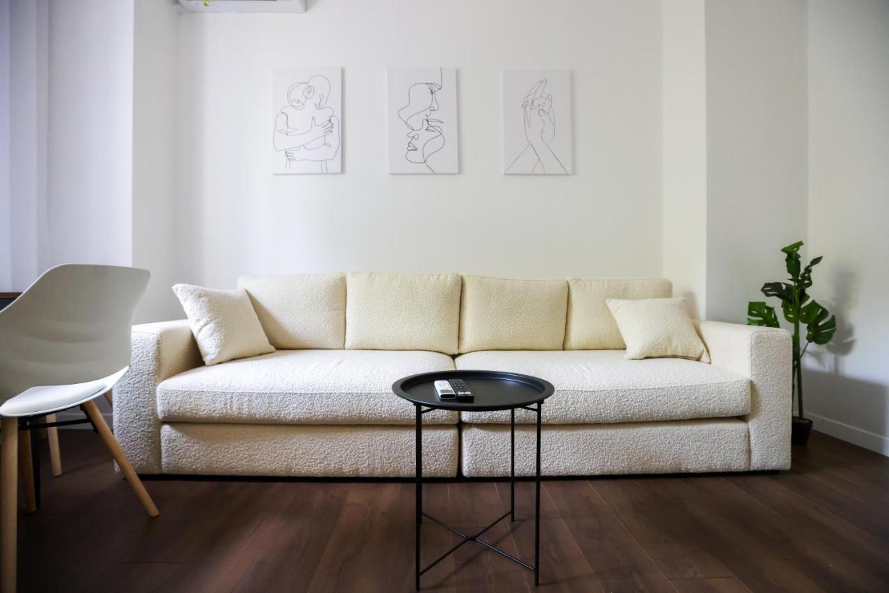 "Middlenest" Central Apartment Tirana Buitenkant foto