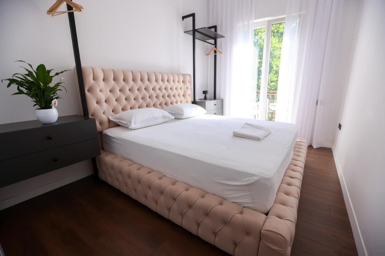 "Middlenest" Central Apartment Tirana Buitenkant foto